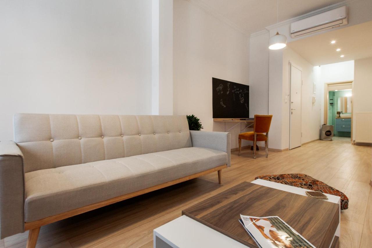 Wise Snail City Center Filikis Apartment *