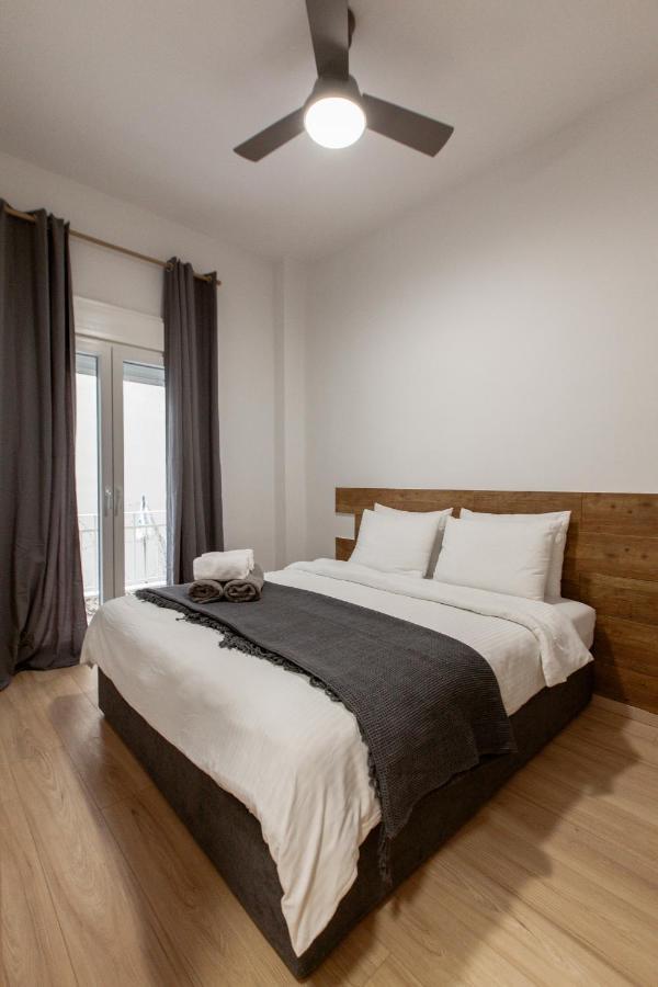 Wise Snail City Center Filikis Appartement *